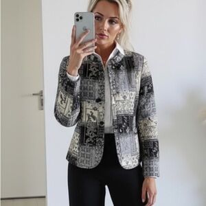 Vintage Dressbarn Embroidered Tapestry Jacket